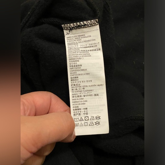 Unisex Fleece Crewneck from Kirkland - Picture 3 of 3